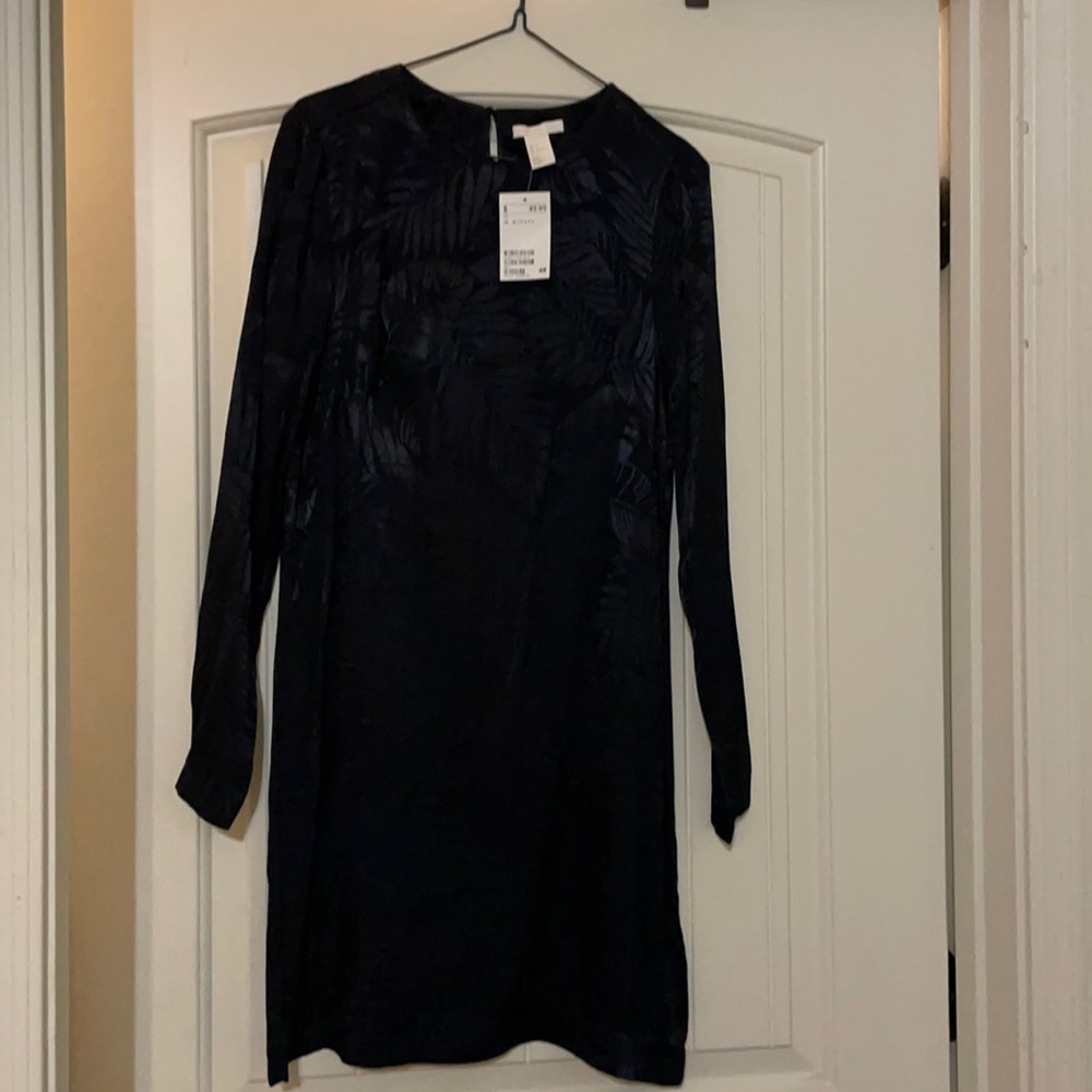H&M beautiful navy/black plant print silk dress